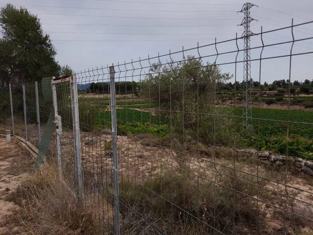 OPORTUNIDAD CASA RUSTICA EN FINCA DE 0,7 HAS.CON VIVIENDA EN SU INTERIOR, PISCINA Y ALMACENES EN MORA LA NOVA — 32