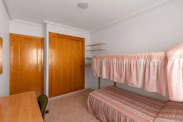 Bungalow planta baja con piscina y jardines en Los Balcones — 15