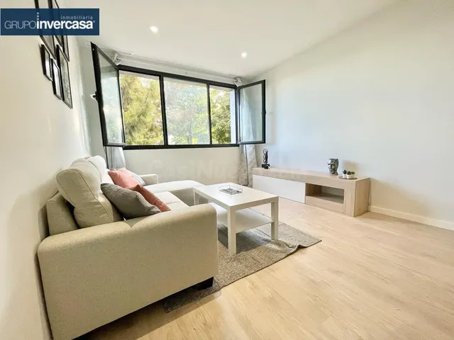 Vivienda seminueva con plaza de aparcamiento situada en Plaz - foto 4