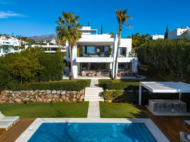 Chalet 6 habitaciones 552m² en venta - Marbella