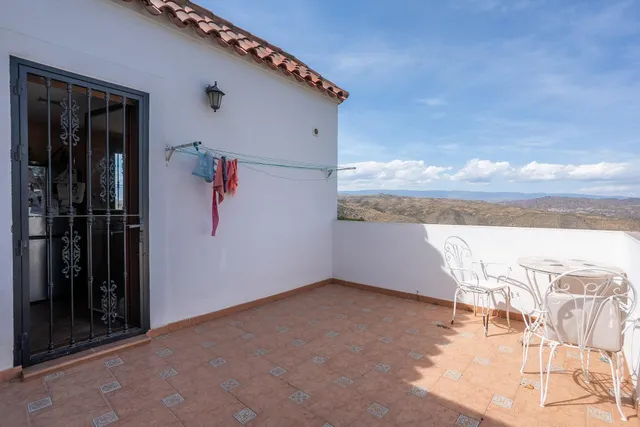 Casa con parcela en perfecto estado — 21