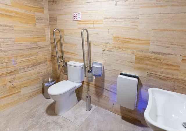 Local comercial 5 habitaciones 256m² en venta - Puerto Sol-Los Almendros-El Tomillar — 11