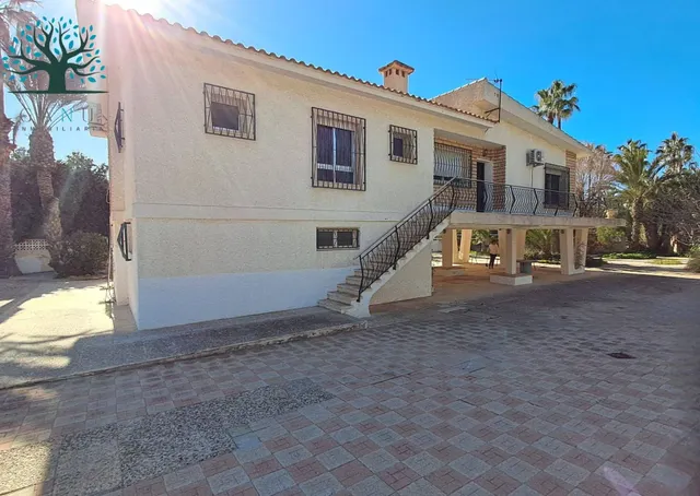 ESPECTACULAR CHALET A UN PASO DE LA PLAYA — 4