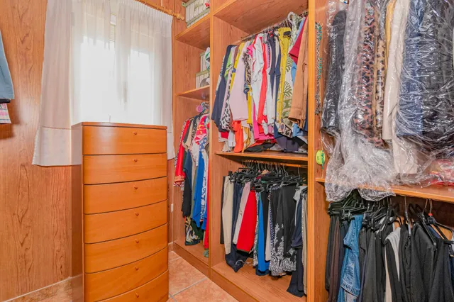AMPLIA VIVIENDA EN CHAUCHINA CON PISCINA — 34