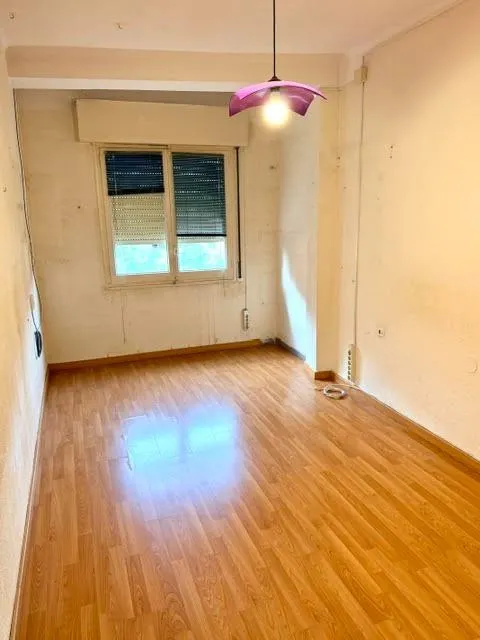 Luminoso piso totalmente exterior de 3 habitaciones con ascensor — 11