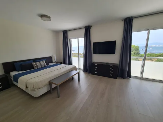 Alquiler temporal: Chalet en primera línea en Son Verí con vistas al mar — 30