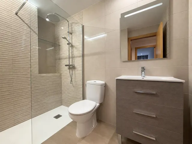 PISO DE 4 DORMITORIOS CON BALCÓN Y PATIO INTERIOR EN VENTA EN LA RÀPITA — 16