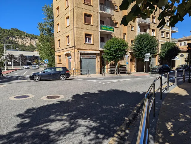Local acondicionado como pescadería a la venta en Estella — 12