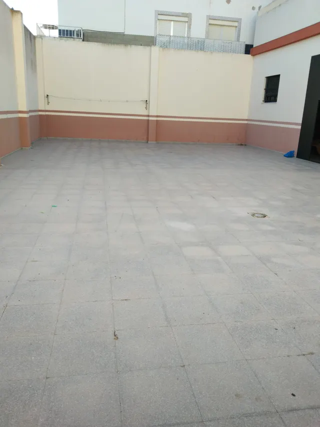 SE VENDE MAGNIFICA CASA EN ZONA NORTE — 23