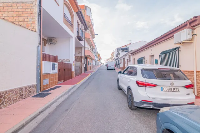 Magnífica Casa en Peligros (Granada) – Lista para Entrar a Vivir — 47