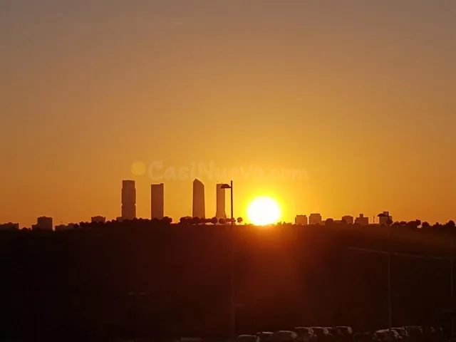 ESPECTACULAR PISO CON TERRAZA EN PRIMERA LINEA DE PARQUE - foto 5