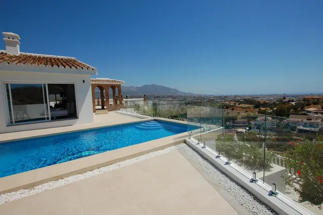 Chalet 3 habitaciones 241m² en venta - Riviera del sol