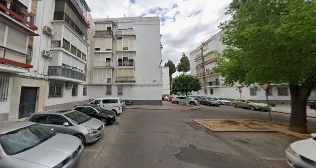 Venta piso en Sevilla — 3