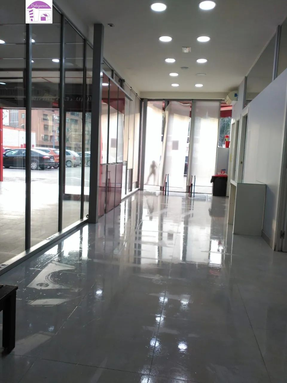 ***VALAZANCA  VENDE  EXCELENTE LOCAL***