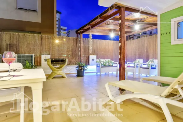 REFORMADO CON TERRAZA Y LICENCIA TURÍSTICA JUNTO AL MAR - foto 2