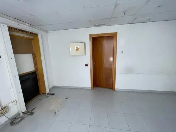 Oficina en Alquiler , en la zona de Juan Carlos I — 9