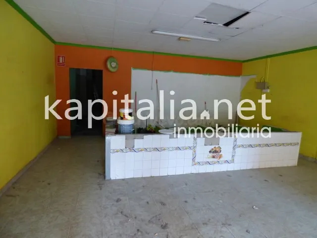 Local en venta en Avd Daniel Gil de Ontinyent. - foto 2