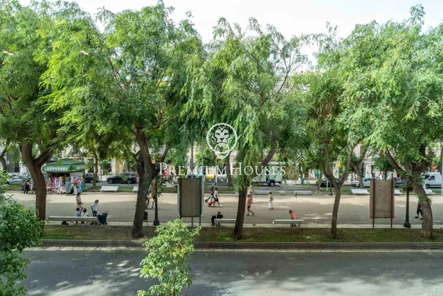 Piso con terraza en la Rambla Nova - foto 3