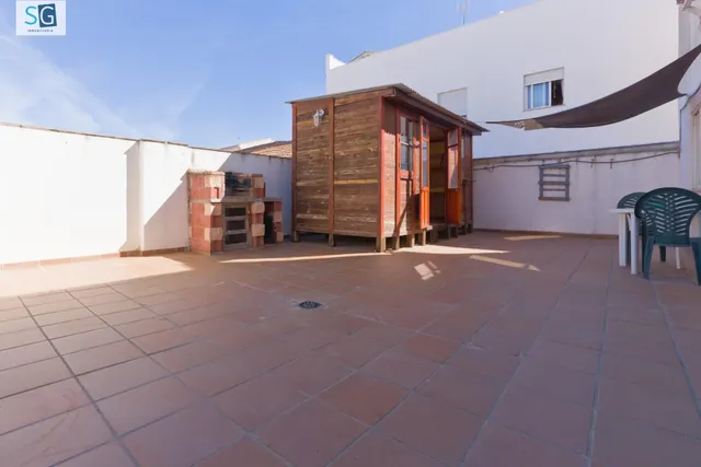 Piso en el centro de Armilla con patio privado de 66m — 19
