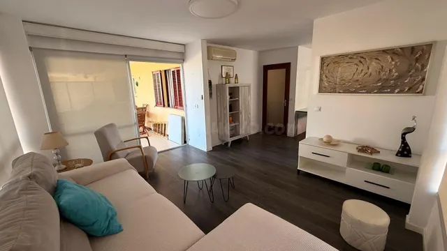 APARTAMENTO CON GRAN TERRAZA Y VISTAS AL MAR