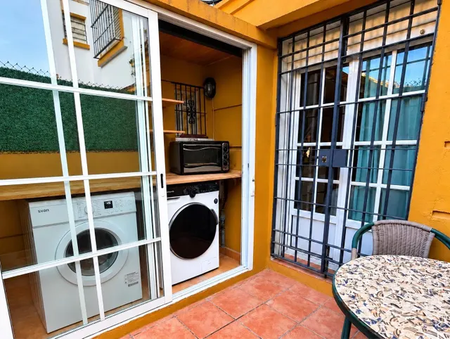 Bajo de 3 habitaciones con patio en Avenida La Serrana, Jerez de la Frontera — 17