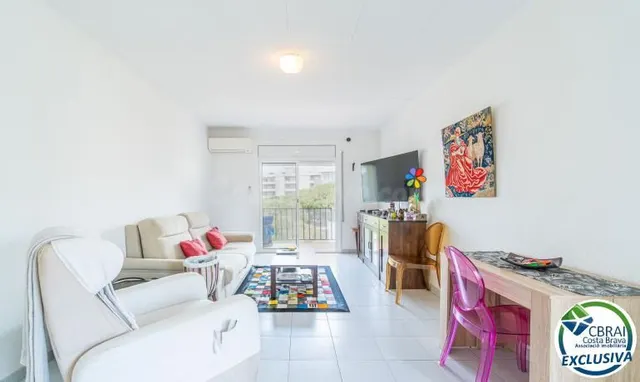 Magnífico apartamento con terraza y parking privado – Sector - foto 2