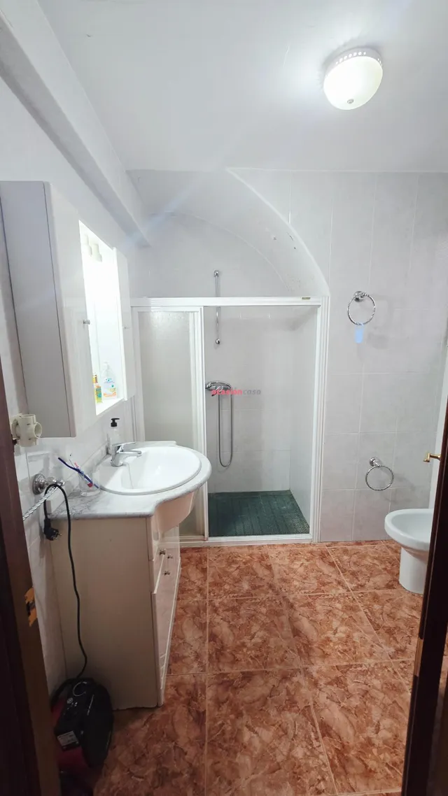 CASA EN VENTA DE DOS PLANTAS — 12