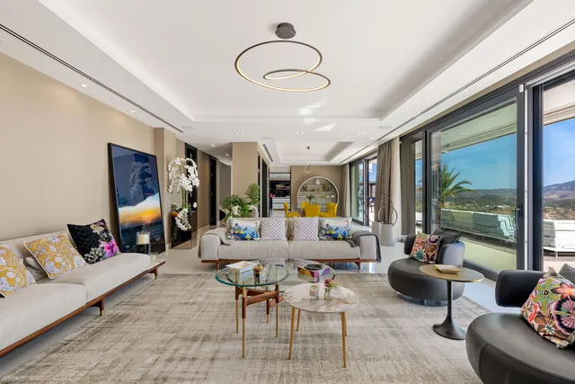 Spectacular Contemporary Villa with Exquisite Quality and Beautiful Views — 15