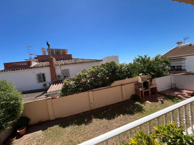 ESPECTACULAR CASA PAREADA EN BENALMADENA 325 M2 — 17