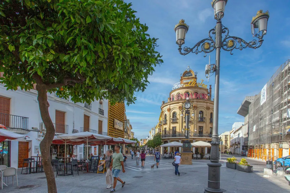 SE TRASPASA RESTAURANTE EN EL CENTRO DE JEREZ