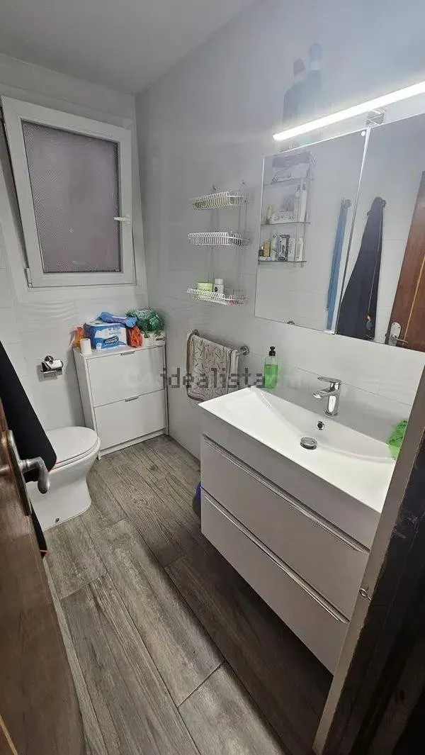 SE ALQUILA habitación EN CALLE PEDRO ANTONIO DE ALARCON - foto 5