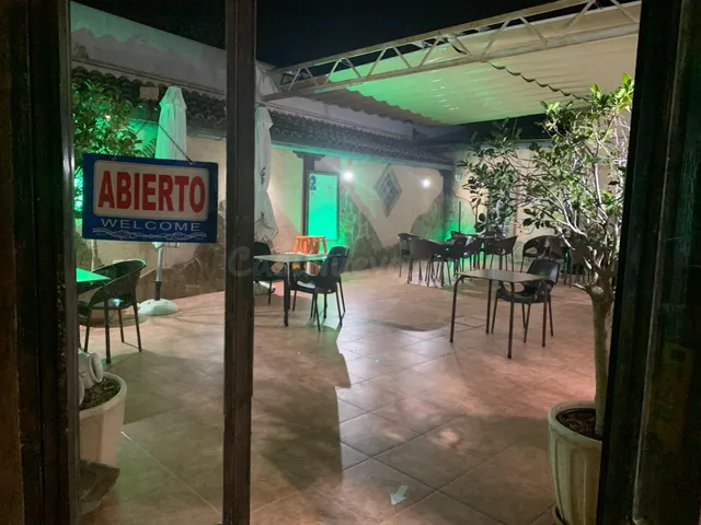EDIFICIO Y BAR RESTAURANTE - foto 4