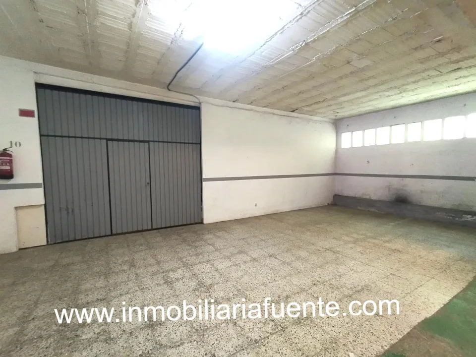 SE VENDE PARCELA DE GARAJE GUEÑES