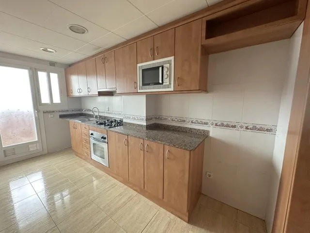 Amplio Piso en Venta 4h en Sant Boi de Llobregat - Zona Vinyets — 7