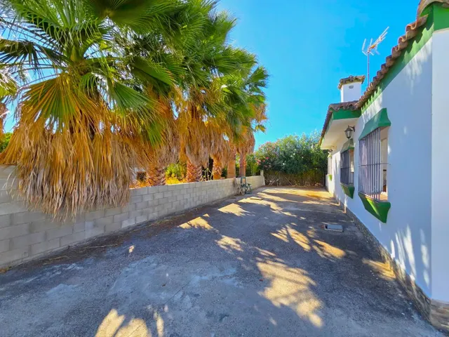 2x1 CHALET CON PISCINA, NAVE Y GARAJE EN PARCELA SEGREGADA DE 2.040M2 CHICLANA DE LA FRONTERA — 37