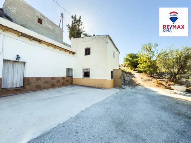 CASA CUEVA CON CUEVA PARA ANIMALES O RESTAURAR - foto 4