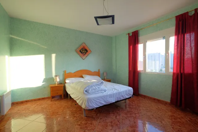 INCREÍBLE VILLA FAMILIAR EN LA MEJOR ZONA — 25