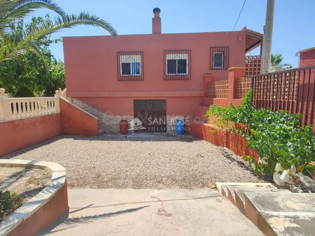 SE VENDE CASA DE CAMPO EN BUEN ESTADO EN ASPE