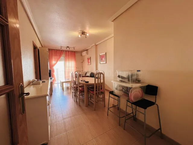 ️ Amplio piso de 3 dormitorios con terraza en pleno centro de Torrevieja — 5