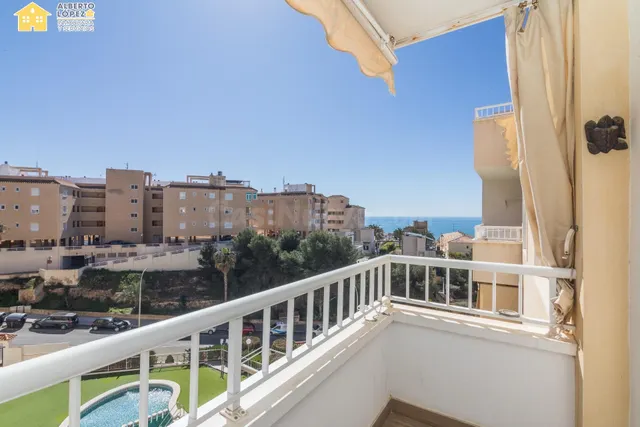 Maravilloso ático con terraza de 48 m2 en urbanización con piscina reformado con vistas al mar en Santa Pola — 20