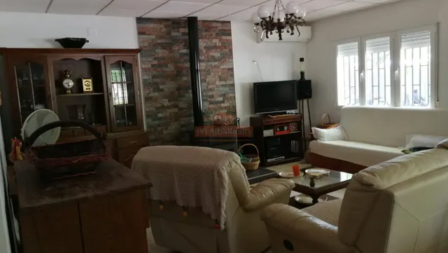 SE VENDE CASA CON TERRENO DE MÁS DE 3000 MTS EN LA URB. OJOS DE SAN JORGE JUNTO A LOS PRADOS — 5