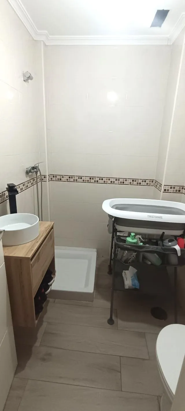 TU NUEVO HOGAR EN GUILLENA: 3 DORMITORIOS, PATIO, GARAJE Y MUCHA LUZ EN URBANIZACIÓN PRIVADA — 13