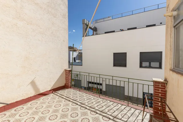 Edificio con gran potencial de inversión en La Zubia — 35