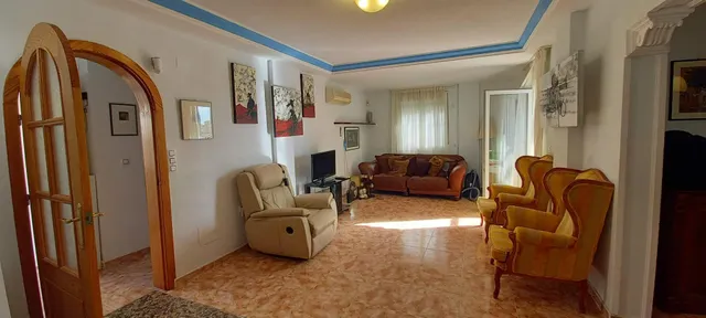 SE ALQUILA CHALET POR LARGO TIEMPO DE 3 DORMITORIOS Y 2 BAÑOS EN VILLA MARTIN (ORIHUELA COSTA) — 44