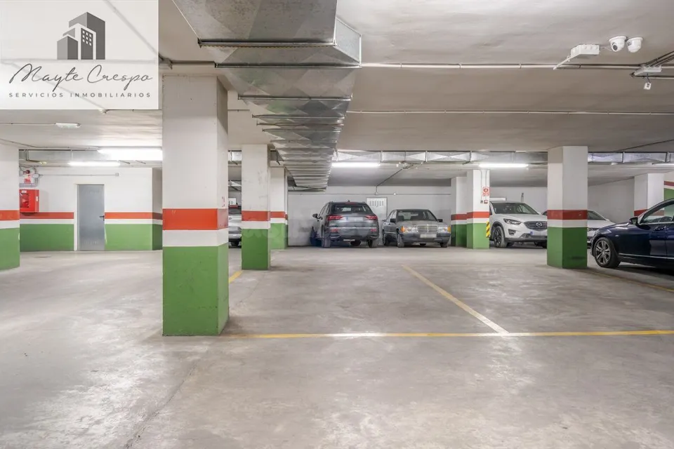 SE VENDEN 2 PLAZAS DE GARAJE. ZONA FORUM. 46.000 EUROS.