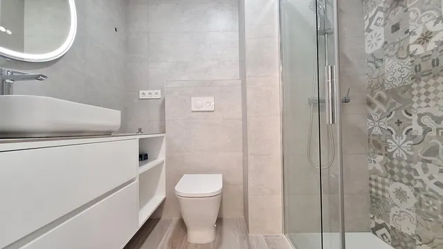 Apartamento SIN AMUEBLAR de un dormitorio y completamente reformado en la Plaza Cetina — 10