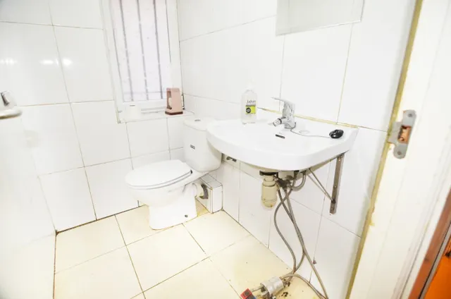 Urbis te ofrece un local comercial en venta en zona Centro, Salamanca. — 25