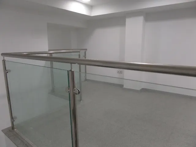 LOCAL COMERCIAL EN ZONA CRUCERISTA — 13