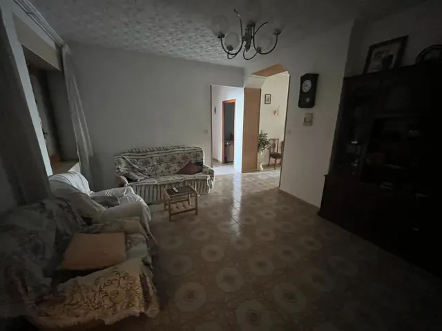 PISO CÉNTRICO DE CORREDERA  MUY AMPLIO. IDEAL PARA REFORMAR. TERRAZA ENORME — 18