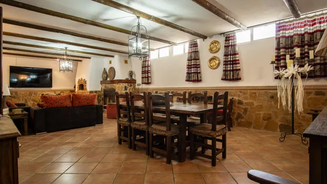 Chalet en sax buena zona para vivir todo el año. — 23